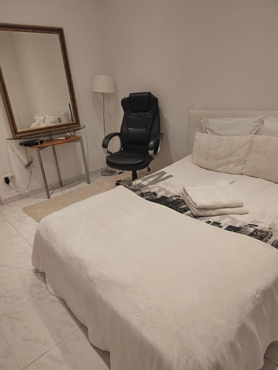 Monaco Studio #3 With Private Patio Босолей Экстерьер фото